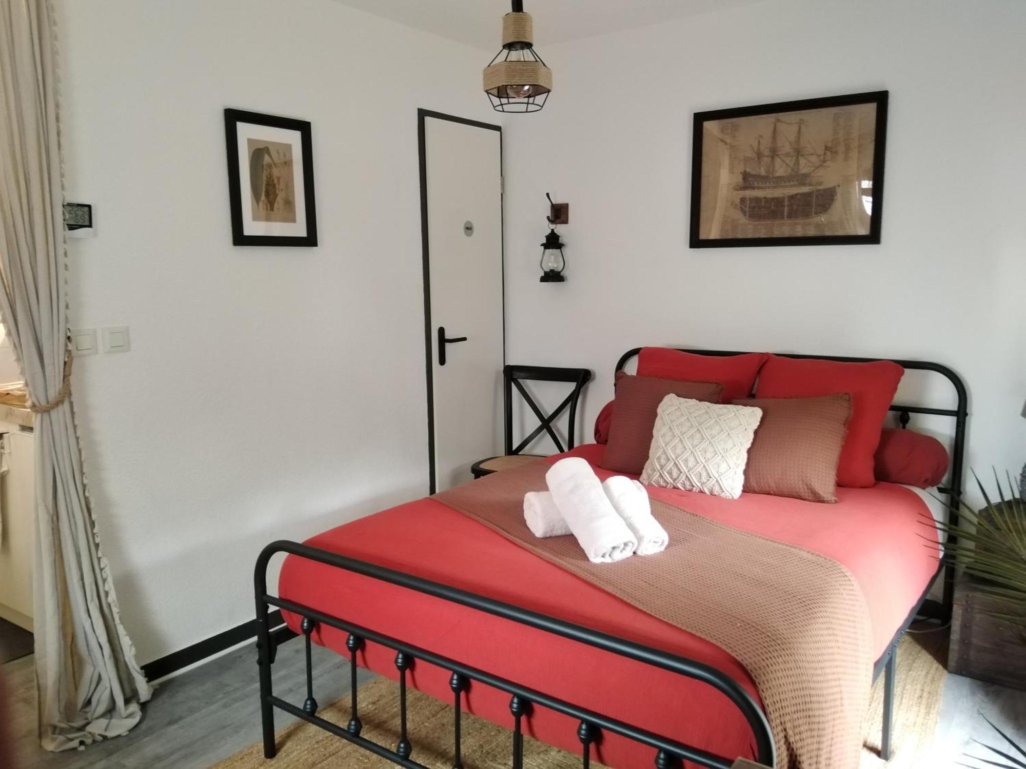 L' Apothicaire Apartment Blois Bagian luar foto